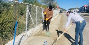 CONTINUAN LAS LABORES DE LIMPIEZA EN EL MUNICIPIO