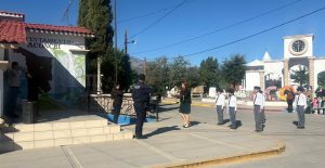 HOY IZAMOS BANDERA POR SU DÍA